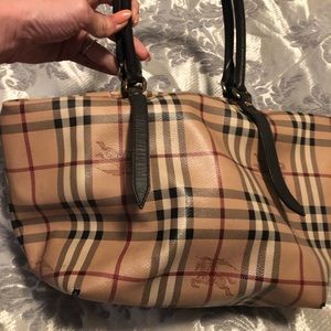 BURBERRY Salisbury Large Tote 💕